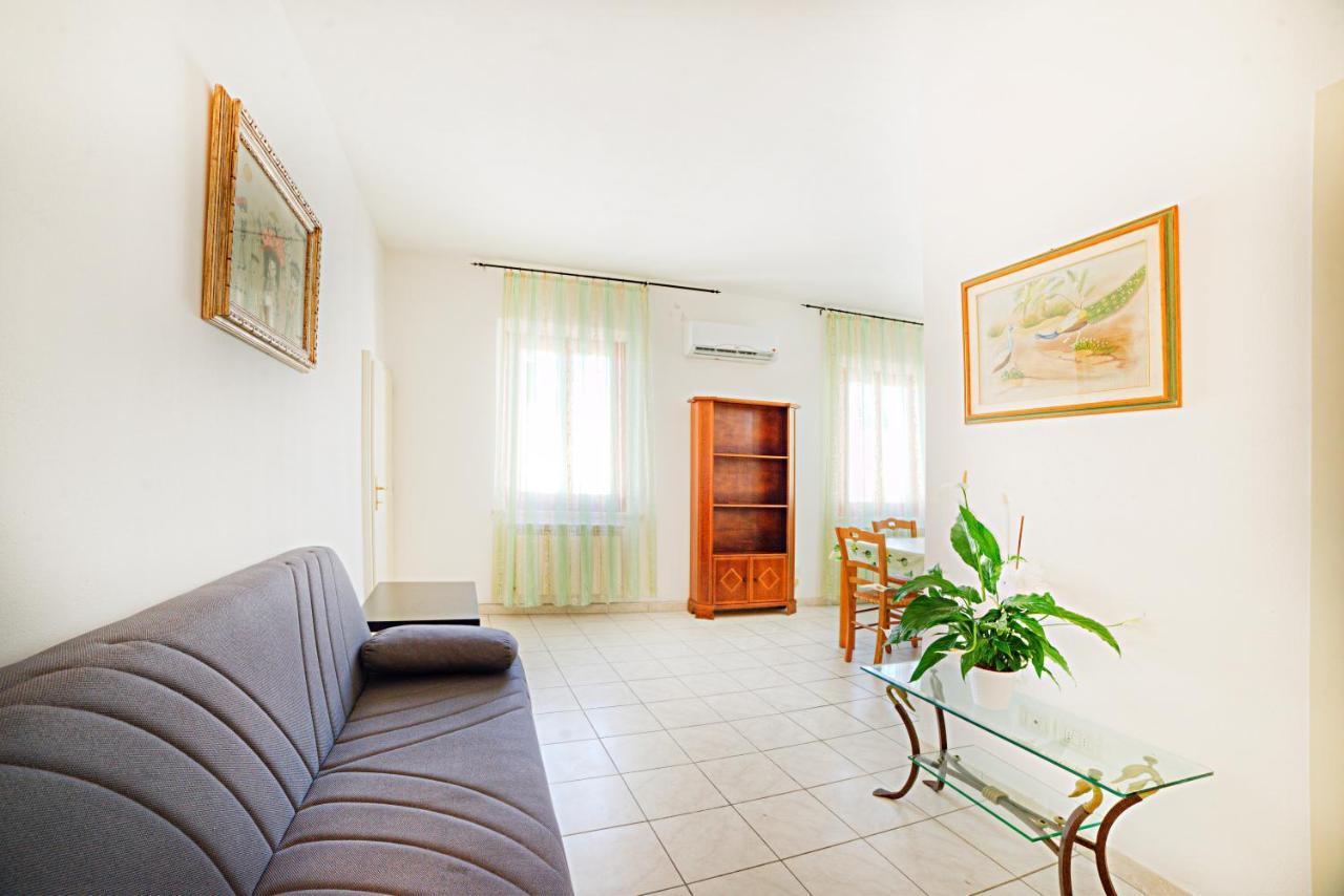 Cozy Apartment In Castelfiorentino Bagian luar foto